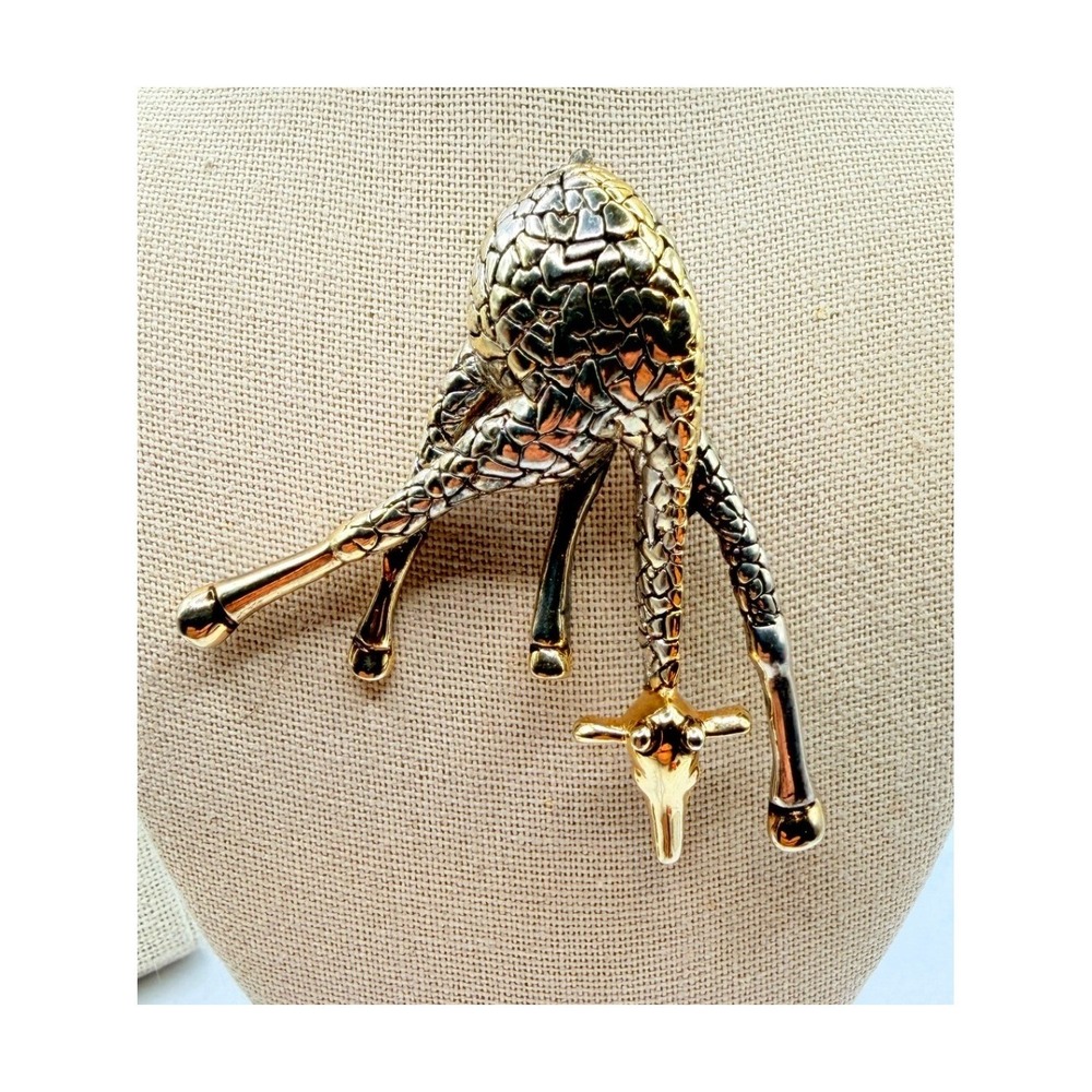 Large Gold Tone Giraffe Brooch Pendant Dimensional Statement Coat Pin 2.75"